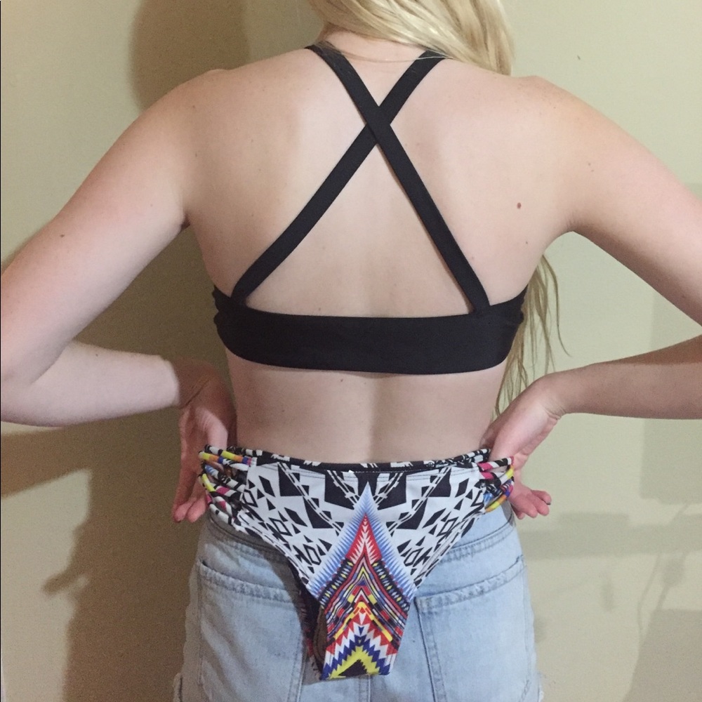 Black Aztec pattern bikini set - Picture 2 of 2