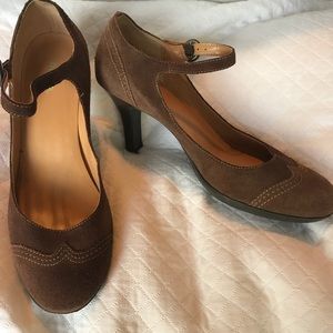 Brown suede Mary Jane heels