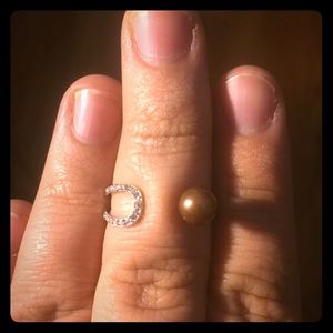Sterling silver pearl ring