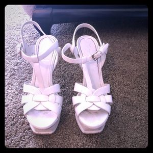 Snow white Tributes Yves Saint Laurent