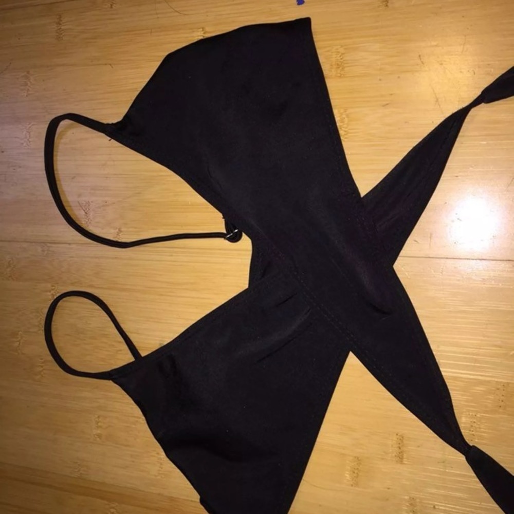 Black bikini top