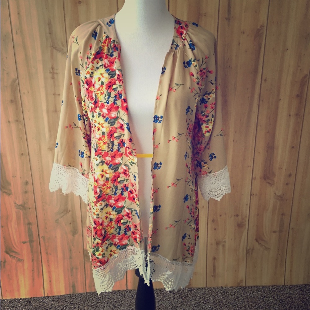 Beige kimono with bright flowers