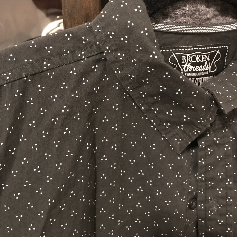 Men’s Broken Threads Short Sleeve Button Up