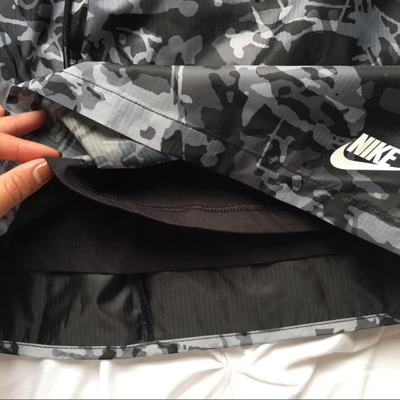 Women's Nike Woven Day Skirt - Picture 5 of 7