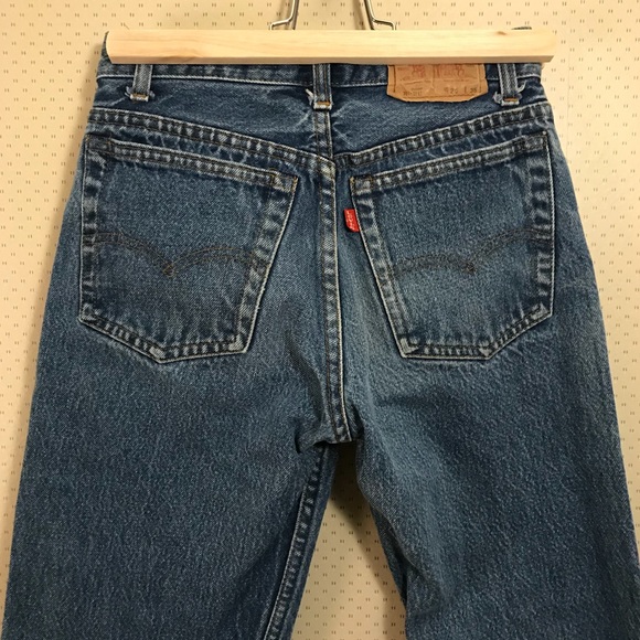 Vintage beautifully faded medium wash Levi’s 701 - Picture 3 of 8