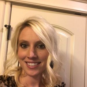 Meet your Posher, Caroline