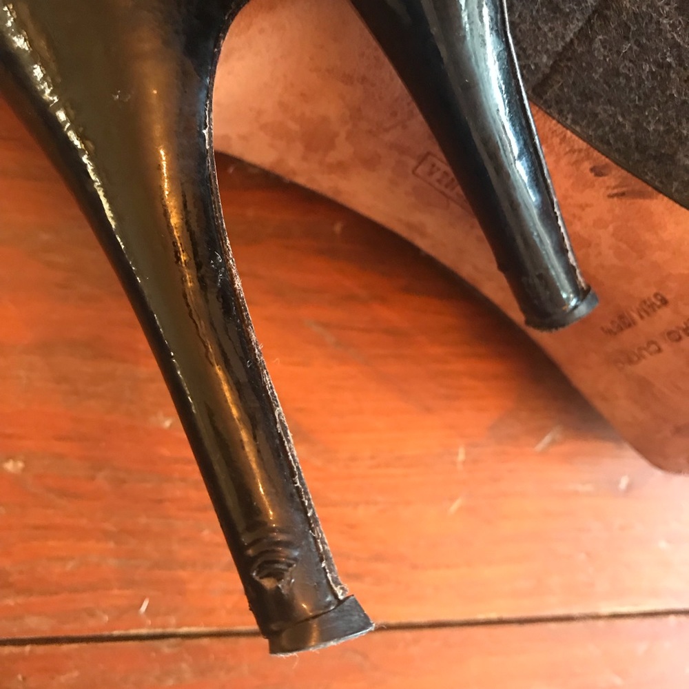 VINCE CAMUTO Emmi Platform Suede Tassle Pumps 6.5 - Picture 3 of 8
