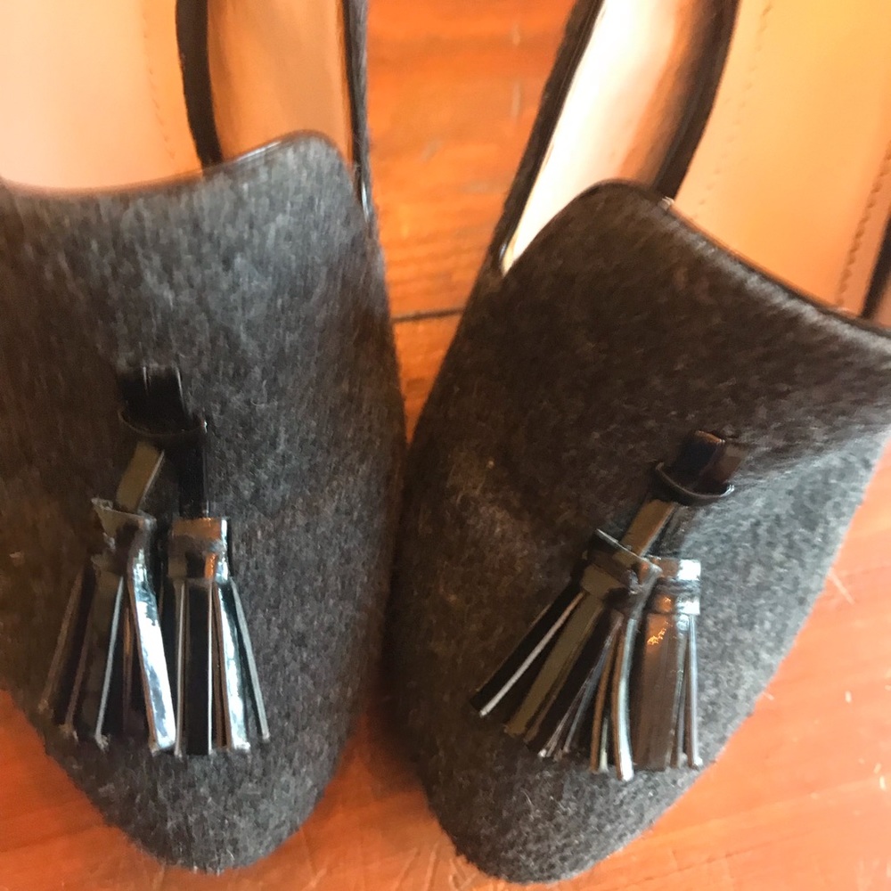 VINCE CAMUTO Emmi Platform Suede Tassle Pumps 6.5 - Picture 4 of 8