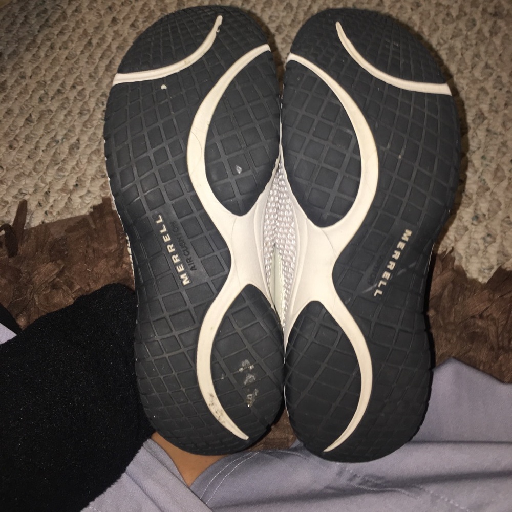Used Merrell’s size 7.5 - Picture 2 of 3