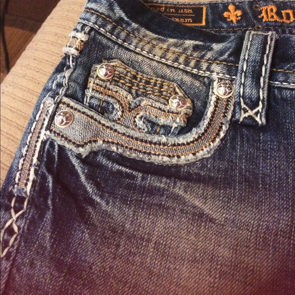 SOLD LOCALLY!!NWT Rock Revival Rosemary shorts - Picture 5 of 8
