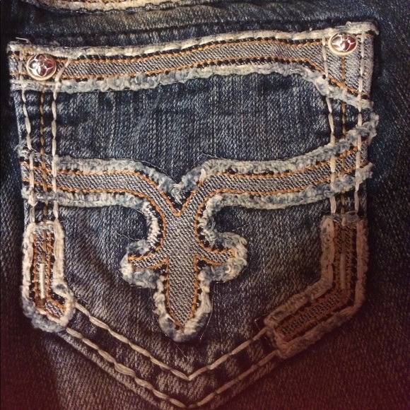 SOLD LOCALLY!!NWT Rock Revival Rosemary shorts - Picture 3 of 8