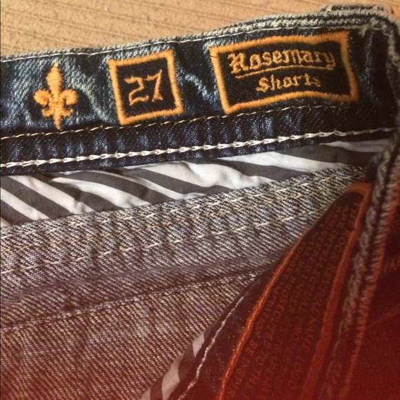 SOLD LOCALLY!!NWT Rock Revival Rosemary shorts - Picture 4 of 8