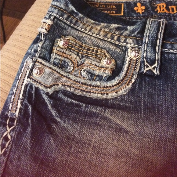 SOLD LOCALLY!!NWT Rock Revival Rosemary shorts - Picture 5 of 8