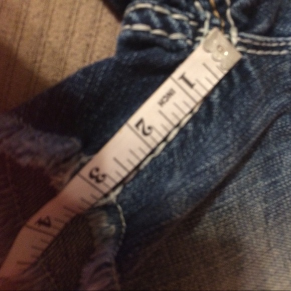 SOLD LOCALLY!!NWT Rock Revival Rosemary shorts - Picture 7 of 8