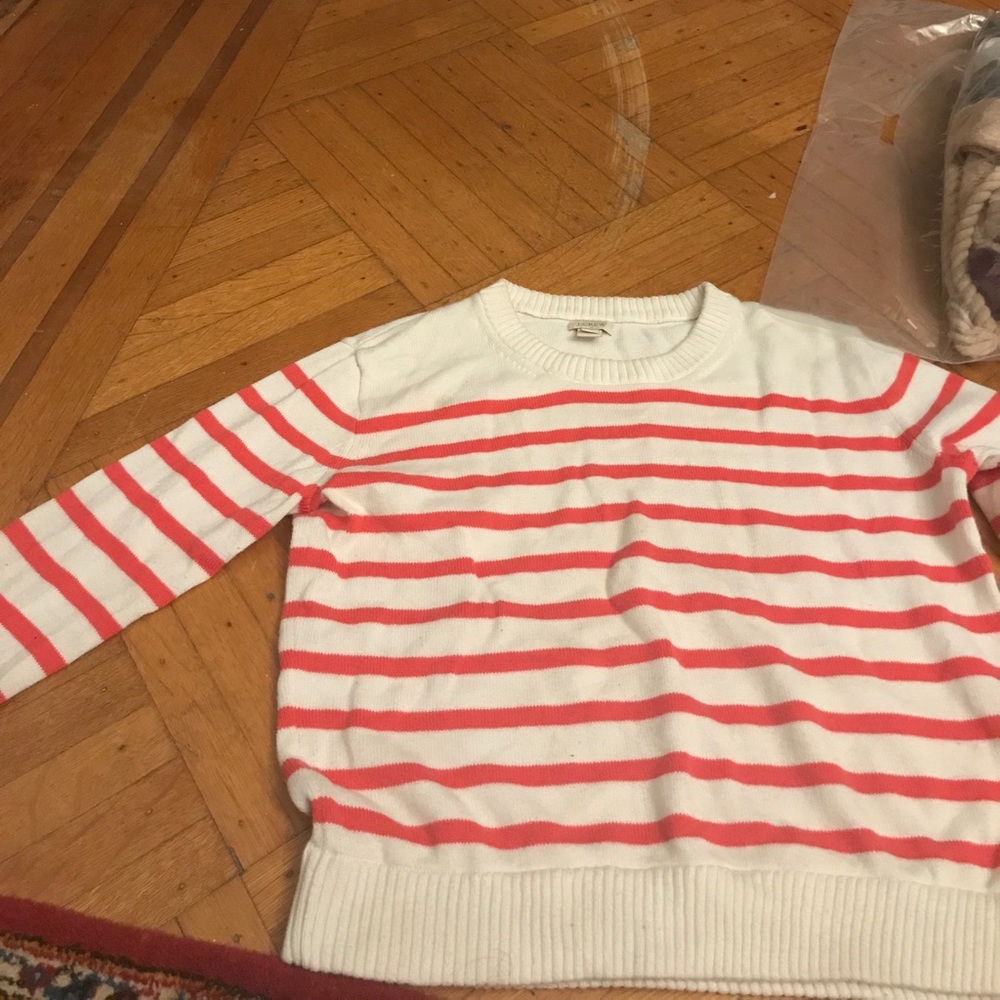 Long Sleeve Nautical Looking Light Sweater