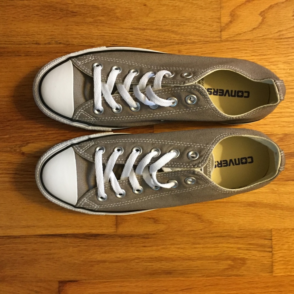 Converse grey low tops