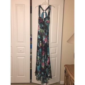 Betsy & Adam Colorful floor length dress w/train