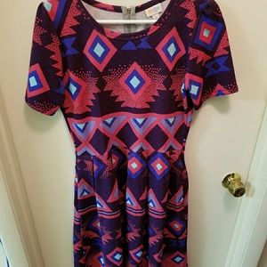 LuLaRoe L Aztec print Amelia EUC