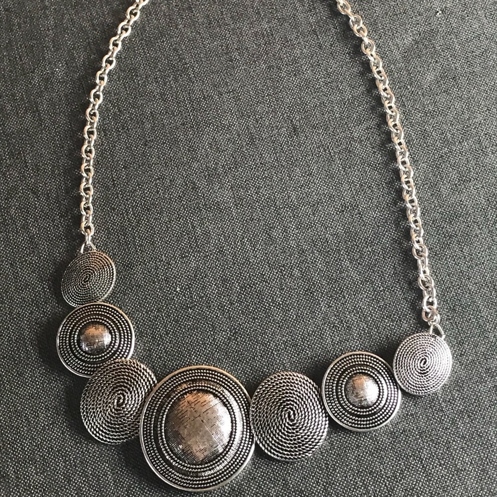 Darling silver circle necklace