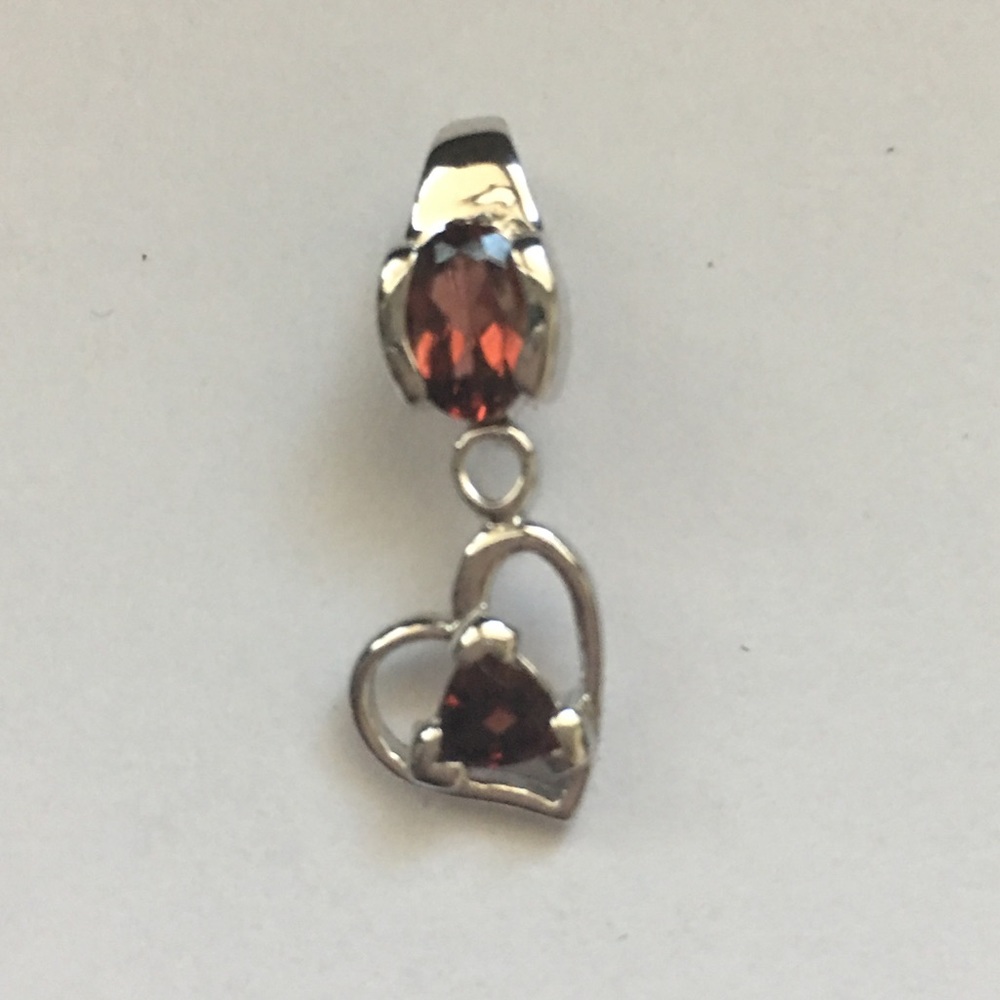 925 silver and garnet pendant