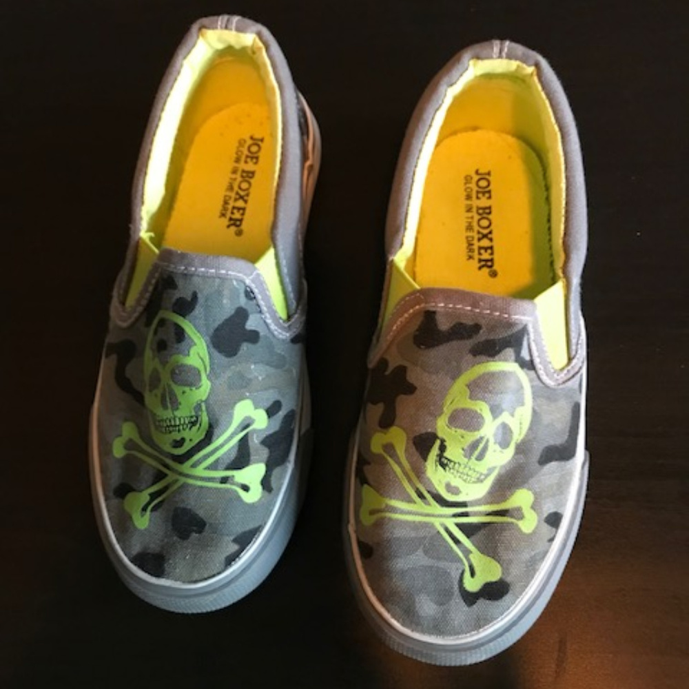 SOLDBoys Size 13 Joe Boxer shoes