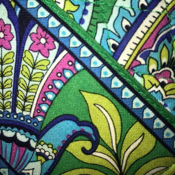 green wristlet - Picture 2 of 3