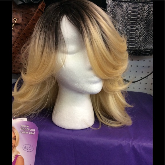 Blonde w/dark roots unit/Cosplay. NWT
