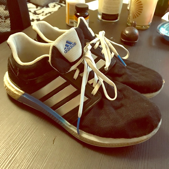 Shoes - Adidas Sneakers