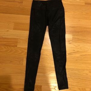 Athleta black shiny leggings
