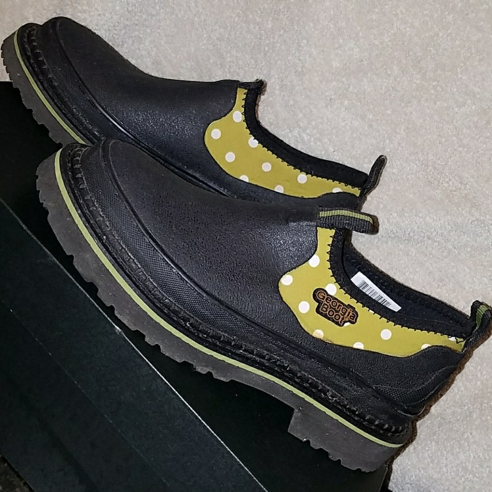 Rain boots/shoes sz. 7w