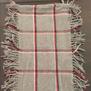 FRAAS Gray Plaid Infinity Scarf with Fringe