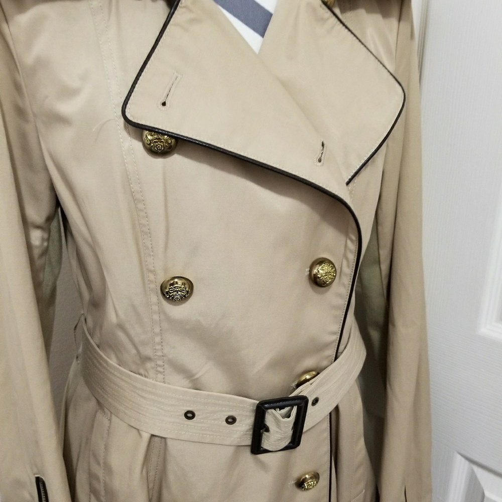 NWT* Khaki Trenchcoat BCBGeneration* - Picture 1 of 6