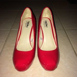 BRAND NEW Mossimo Heels