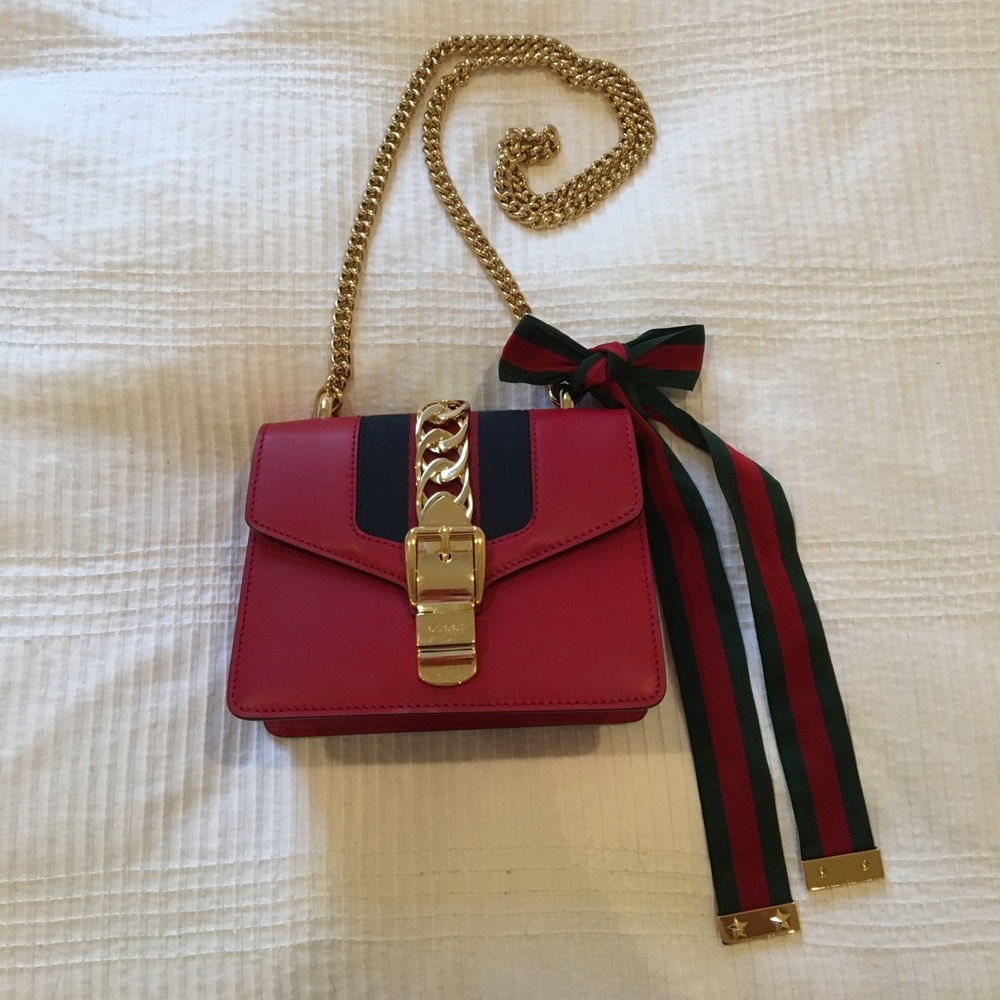 Gucci Sylvie leather chain bag