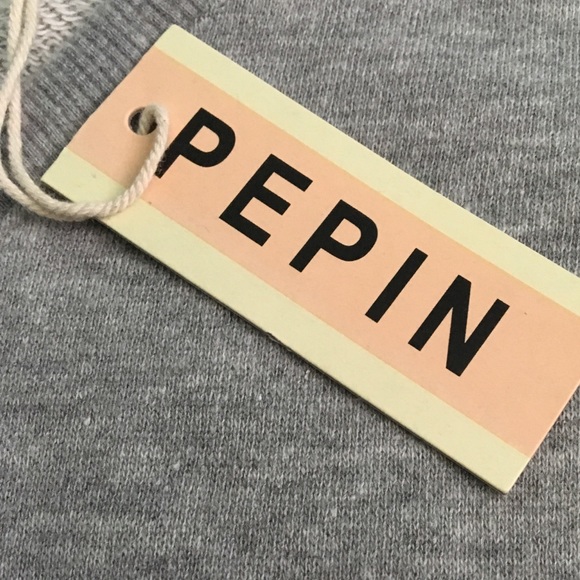 🎁SALE🎁 Distressed sweatshirt - Picture 4 of 4