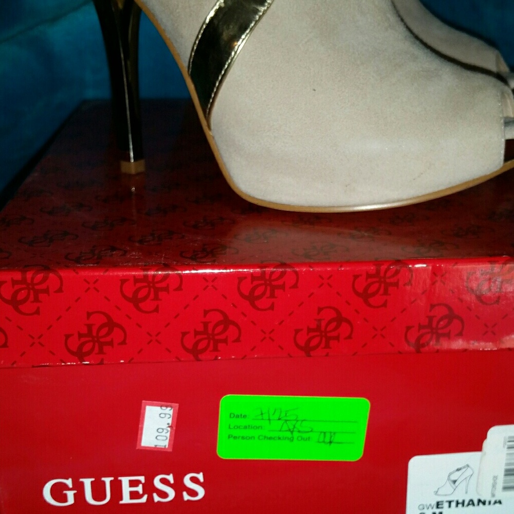 Guess peep toe bootie