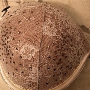 Victoria’s Secret Sexy Little Things 36DD bra