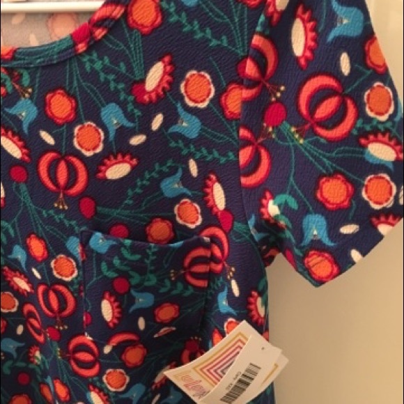 Carly - Picture 2 of 3