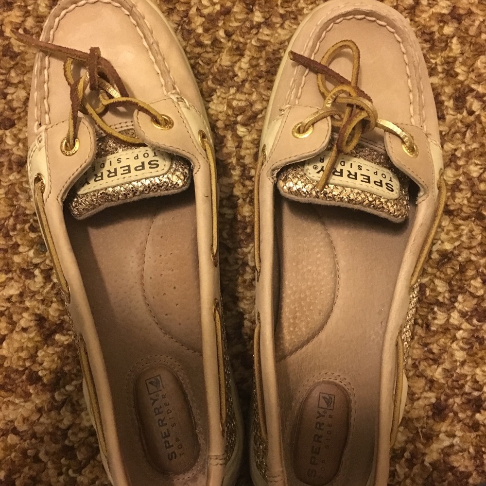 Women Sperry size 7.5