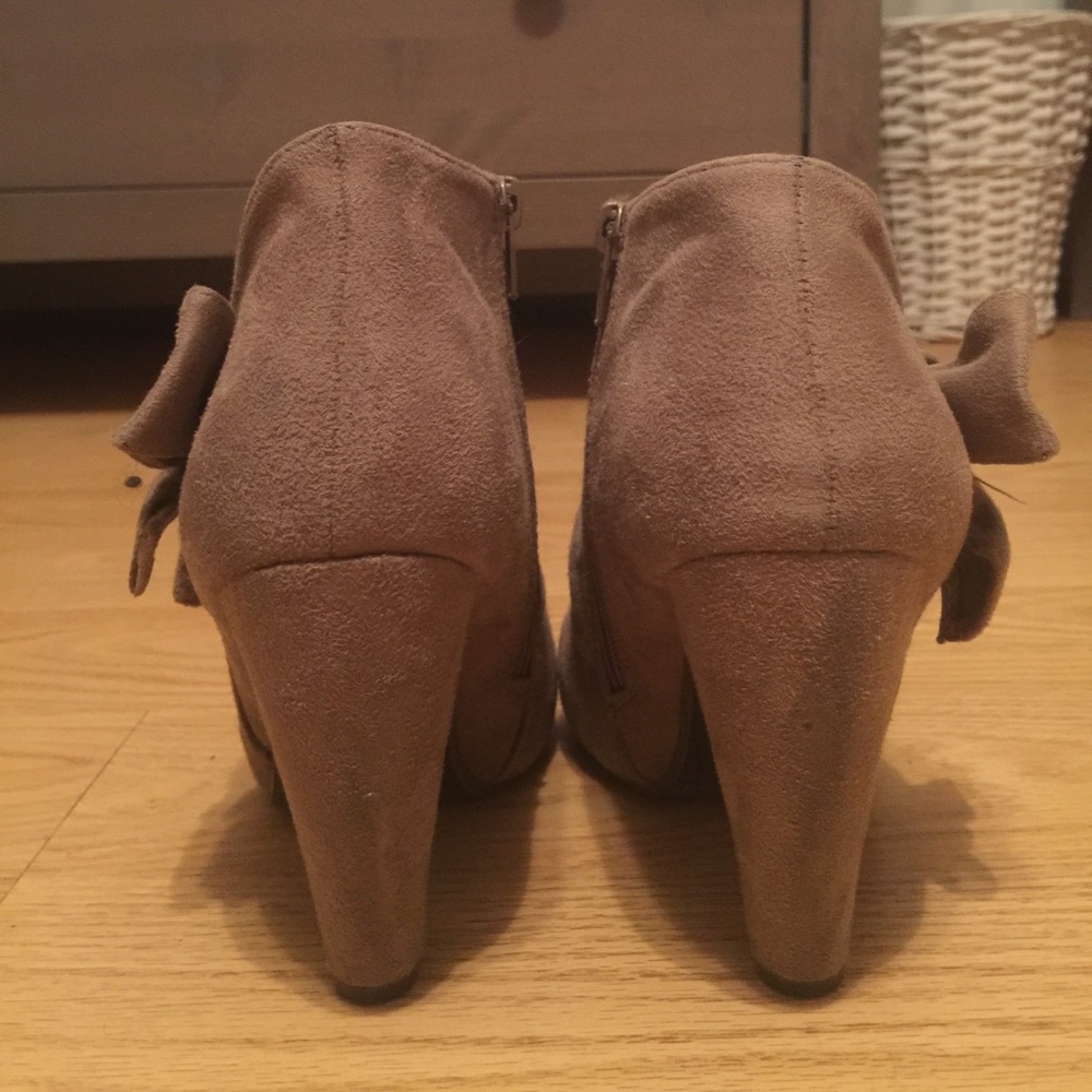 Booties! - Picture 2 of 5