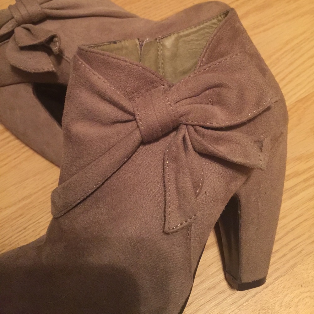 Booties! - Picture 5 of 5