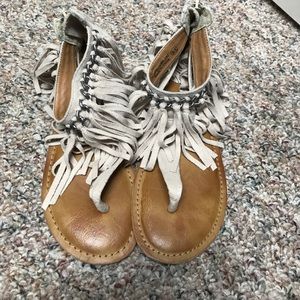 Buckle Exclusive Fringe Sandals