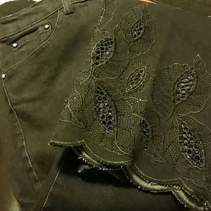 Stretch ankle embroidered jeans