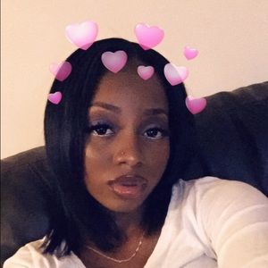 Meet your Posher, Chrystal