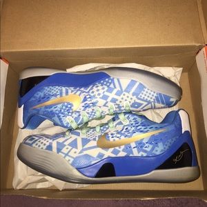 Kobe 9 Hyper Cobalt