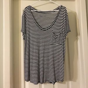 14th and Union black and white striped tee