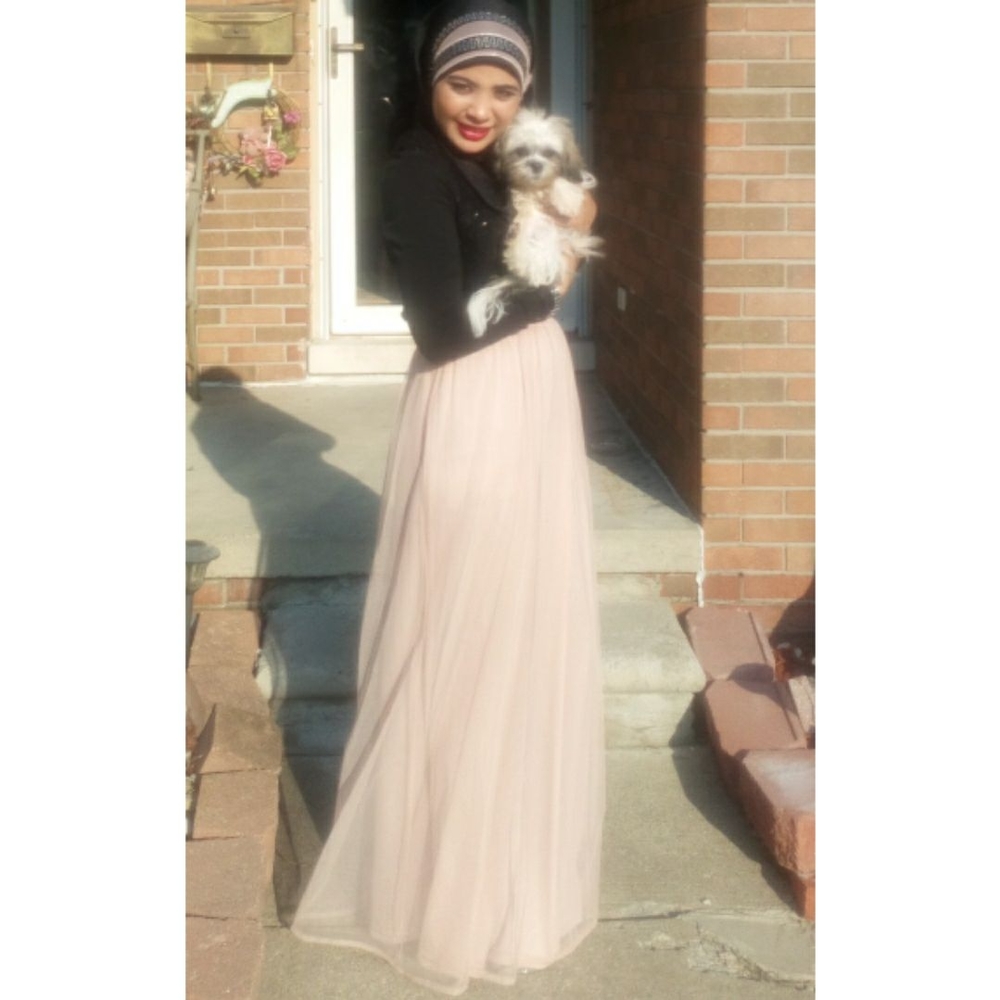 Meet your Posher, Noor