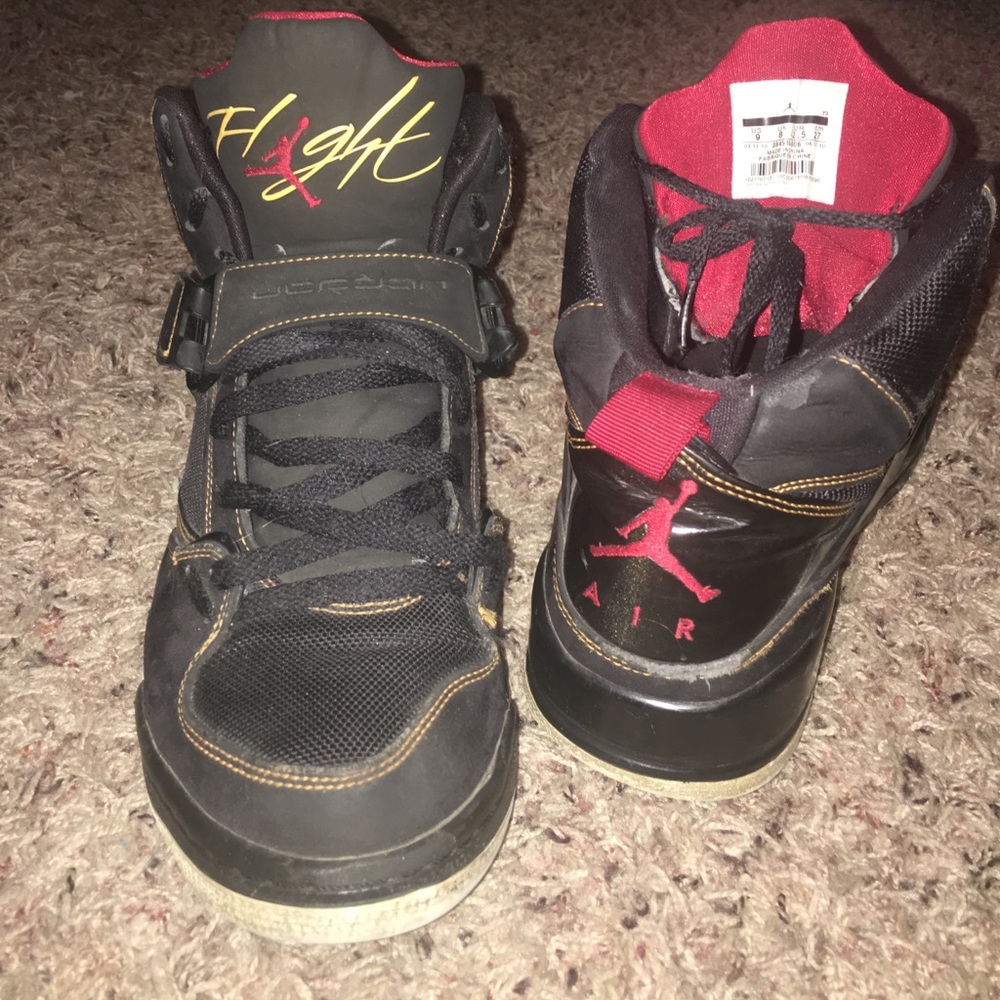 Black Air Jordan Flight shoes