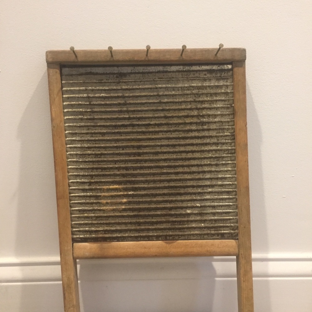 Shabby chic washboard jewelry hook/coat rack
