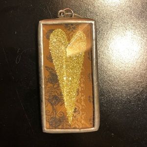 Jewel Kade green glitter heart charm